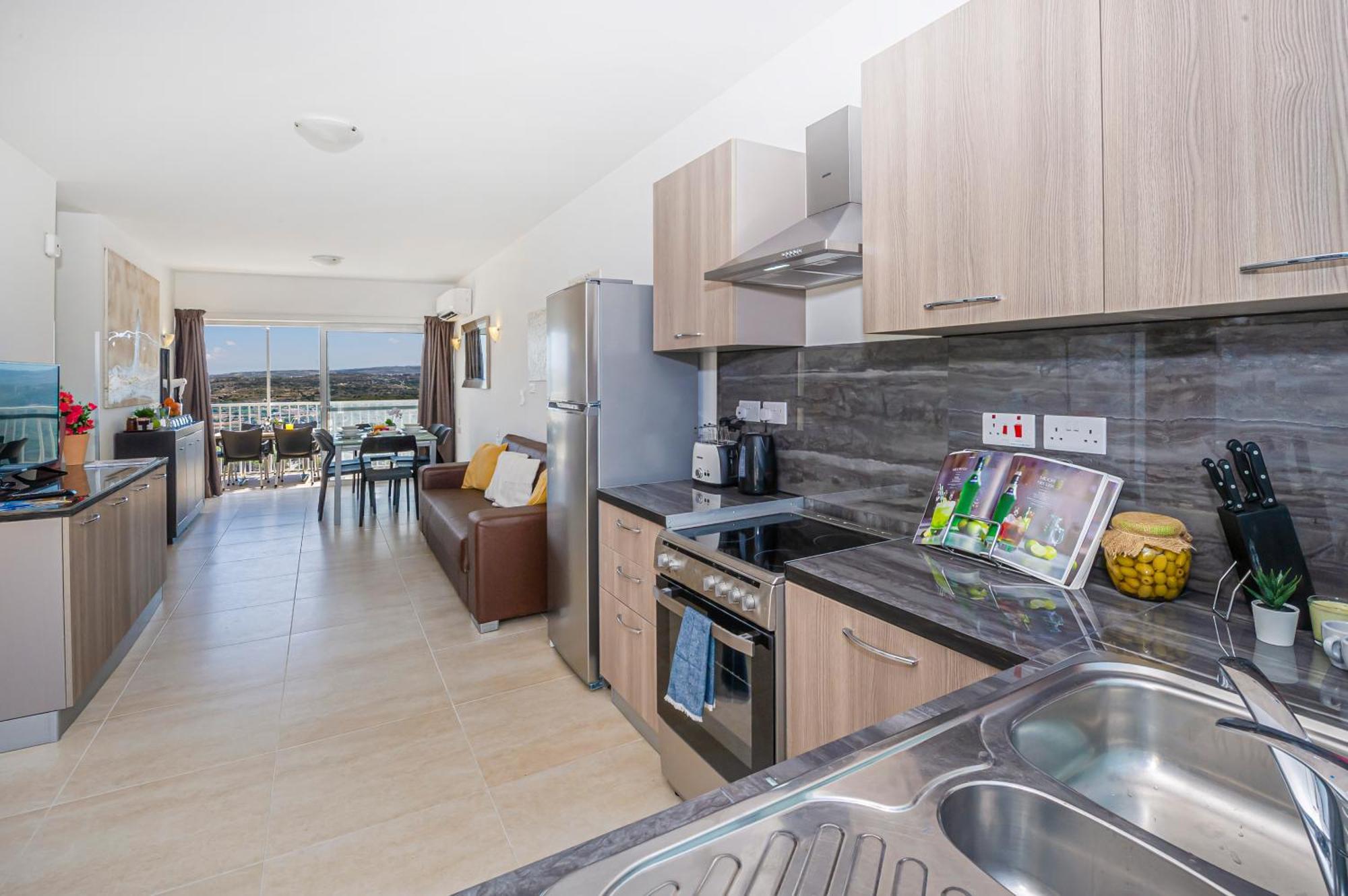 Summer Breeze Penthouse With Private Hot Tub & Terrace With Panoramic Views, By Getawaysmalta المليحة المظهر الخارجي الصورة