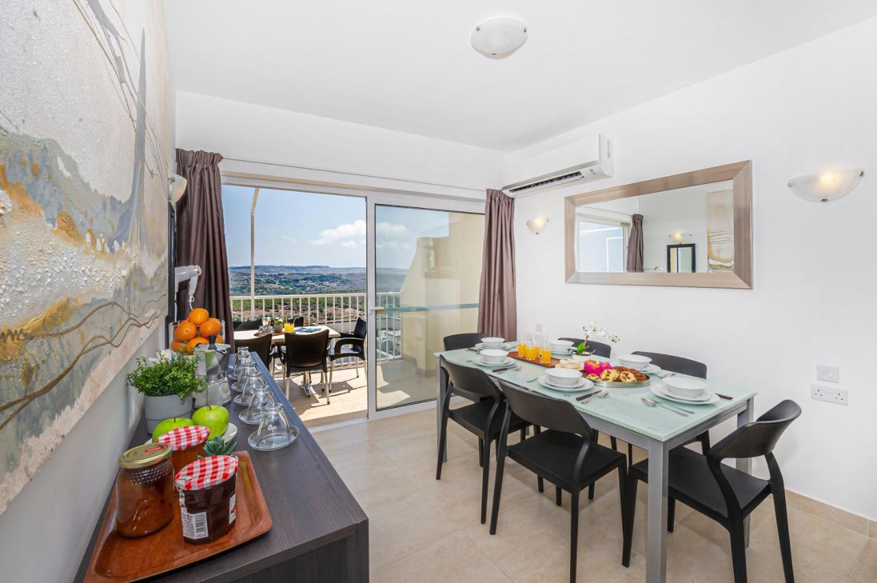 Summer Breeze Penthouse With Private Hot Tub & Terrace With Panoramic Views, By Getawaysmalta المليحة المظهر الخارجي الصورة